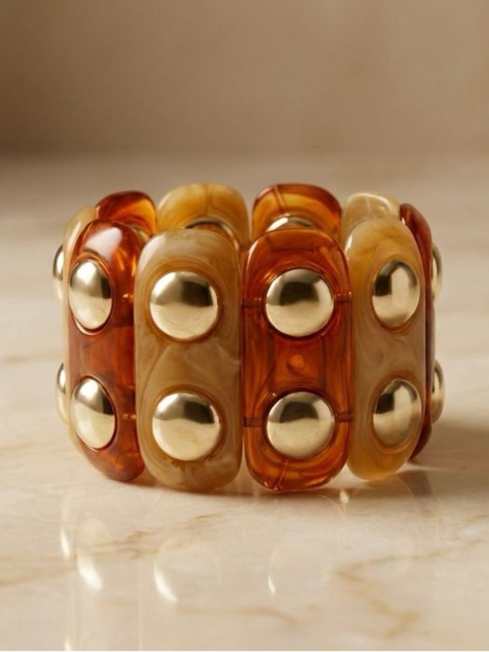 🔥🔥🆕Jennifer & Company Gold-Accent Amber Lux and Cream Stretch Resin Bracelet